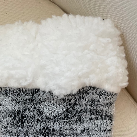 PRICE DROP! Super Plush and Stretchy Knee High Cat Socks! - Picture 10 of 12